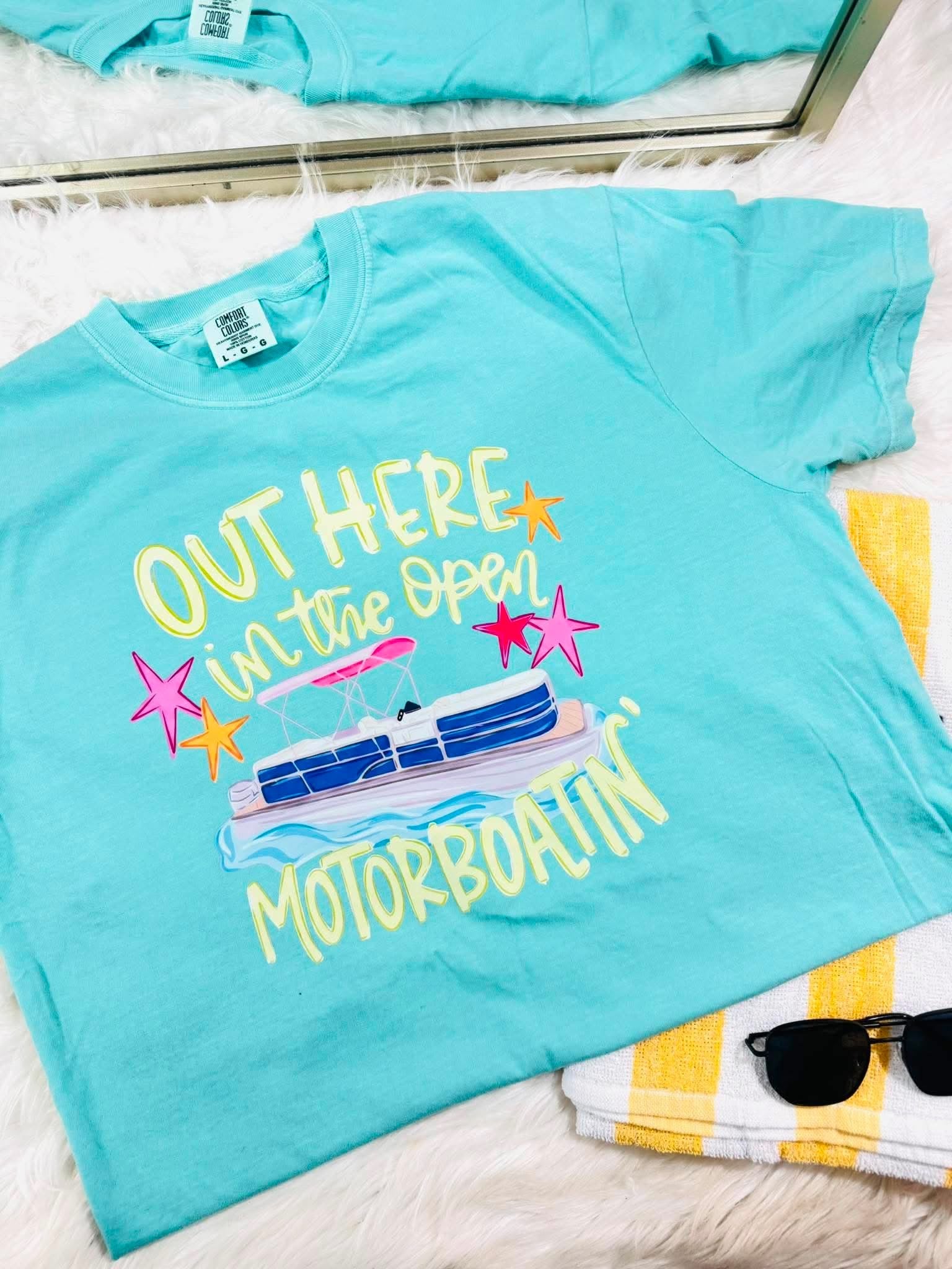 Motorboatin’ Tee